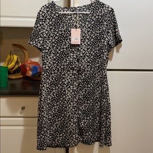 NWT Missguided Floral Dress